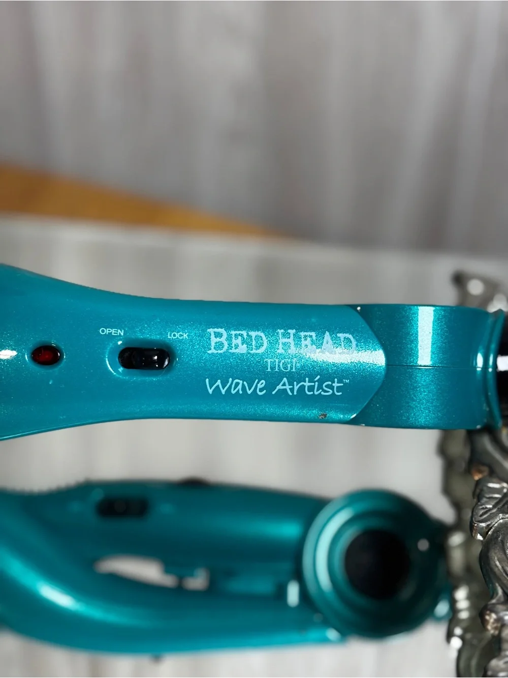Bed Head TIGI Wave Artist Tourmaline Ceramic Deep Hair Waver Teal Works Great